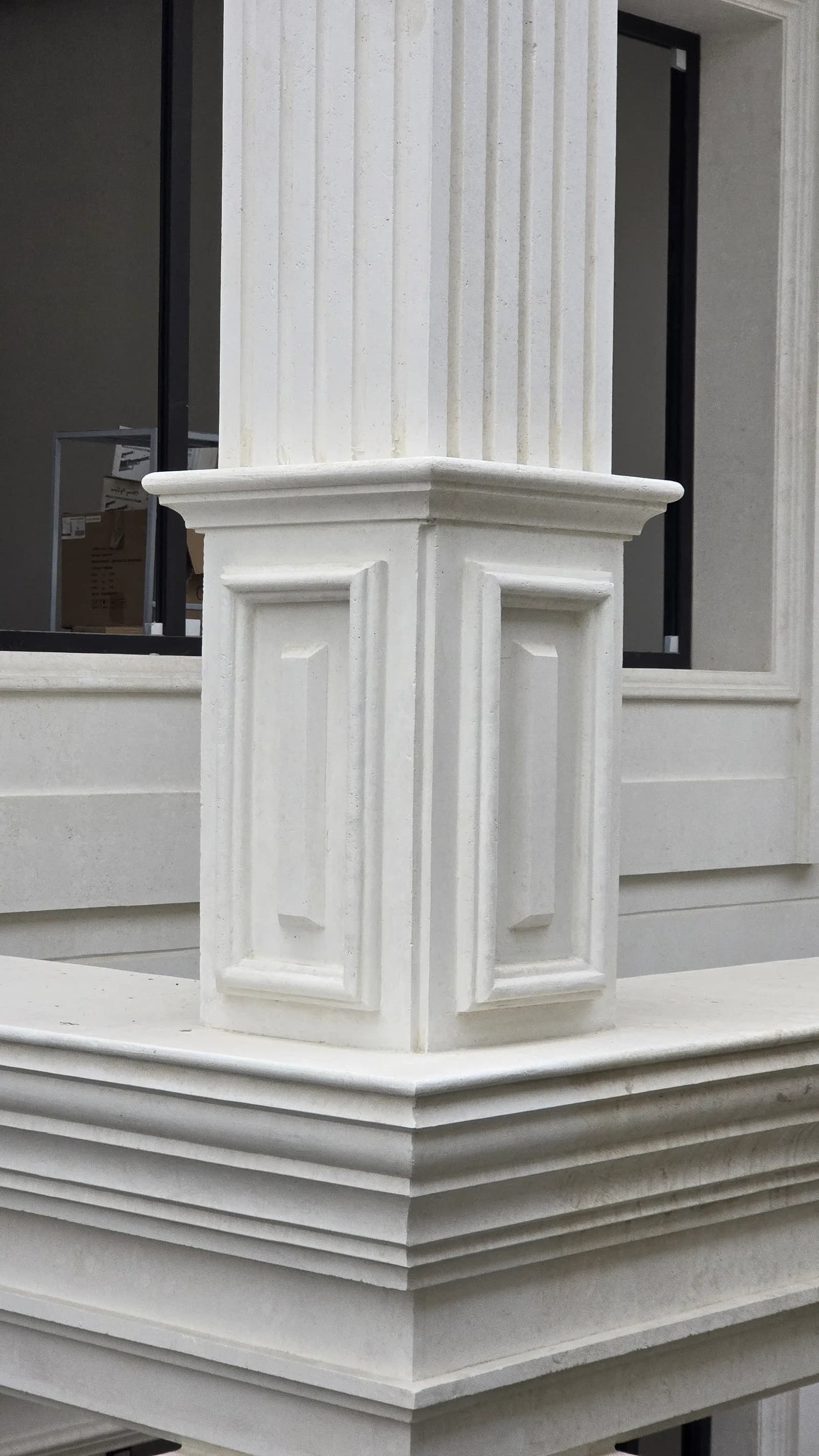 Panelled pilaster — Abu Hamour, Qatar