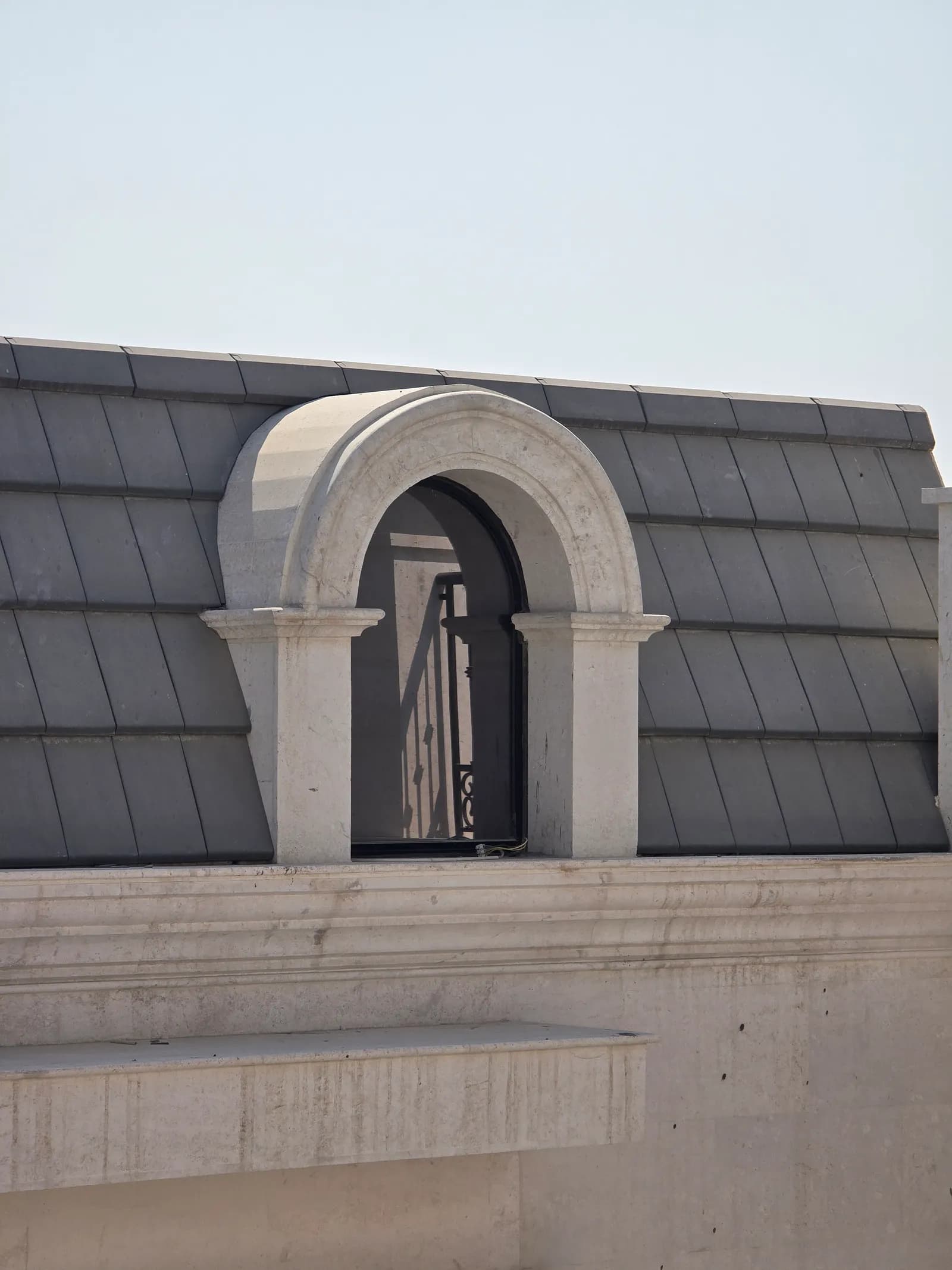 Arched dormer surround — Ain Khaled, Qatar