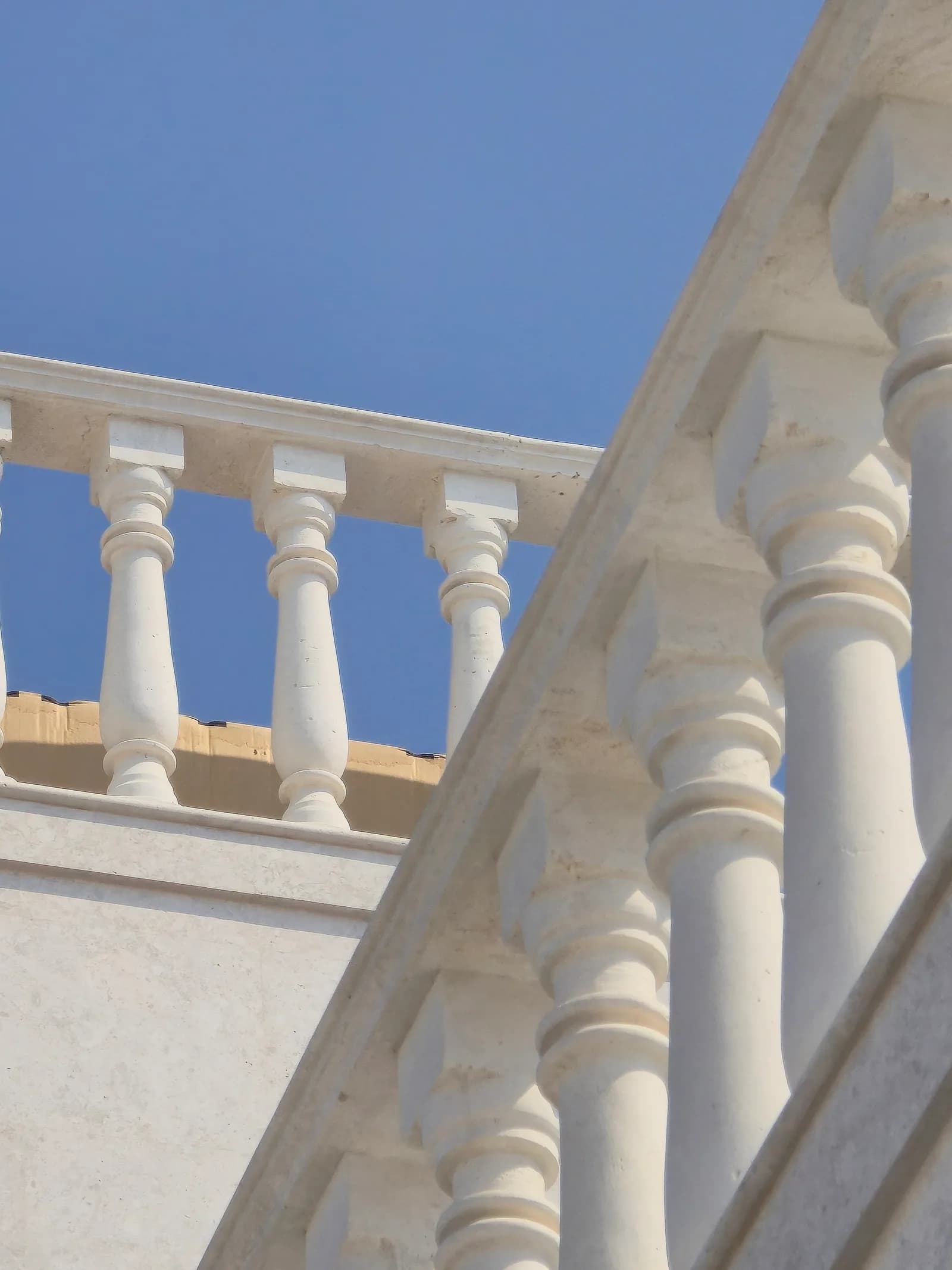Turned stone balustrade — Al Wakrah, Qatar